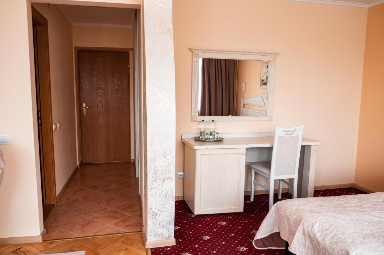Hotel Halychyna Ternopil Exterior photo