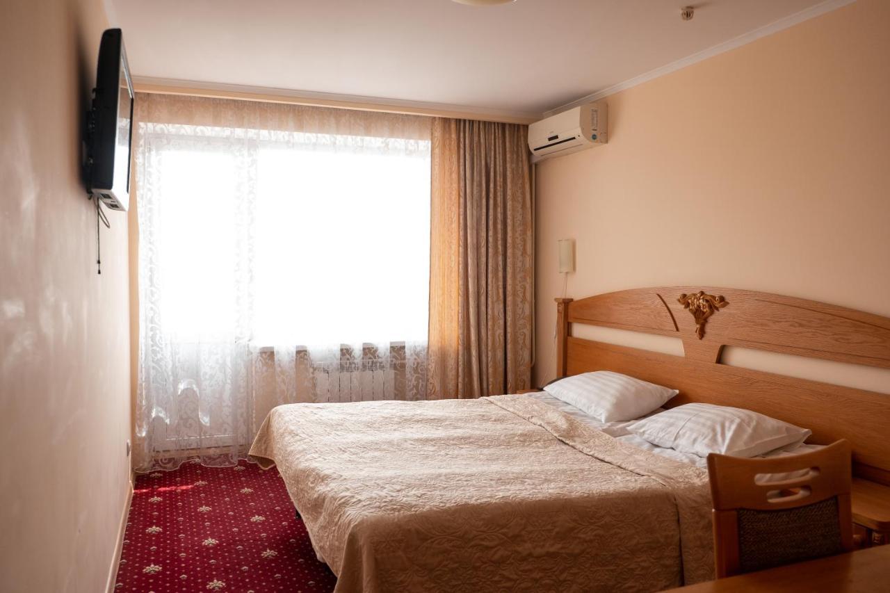 Hotel Halychyna Ternopil Exterior photo